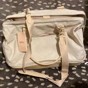 Beis weekender bag. New with tags